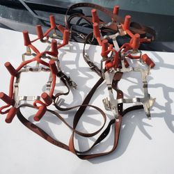 CRAMPONS , MOUNTAINEERING