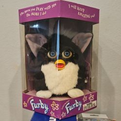 Furby 1998 Model 70-800 Black fur Blue Eyes