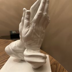  Praying hands sculpture- Atlantic mold Approx 10.5" tall Religious home decor