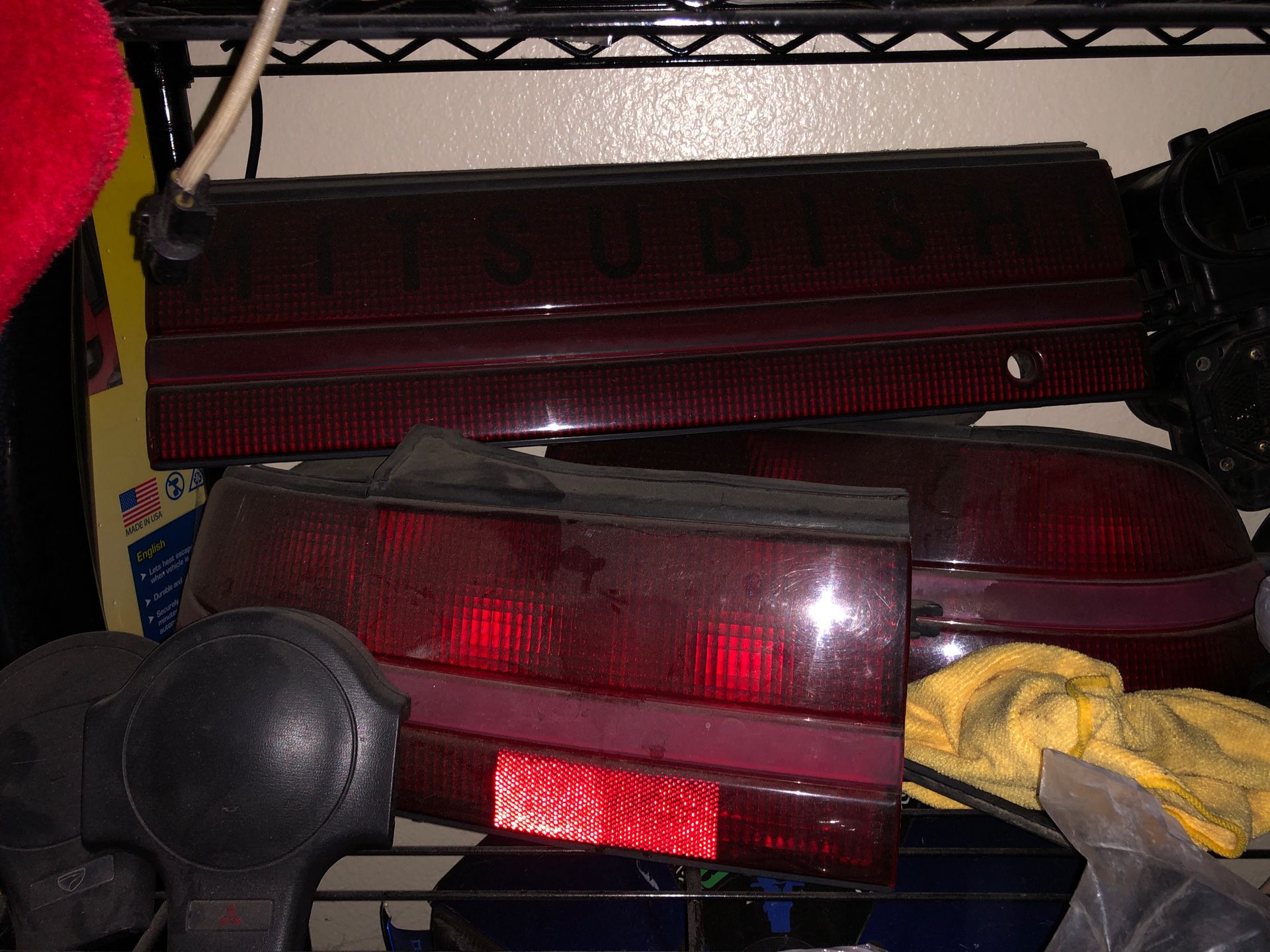 1990-1991 Mitsubishi Eclipse 1gA tail lights