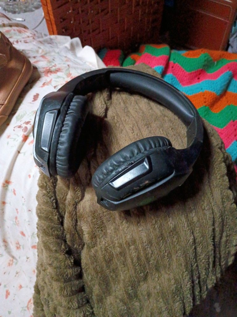 Bluetooth Headphones 