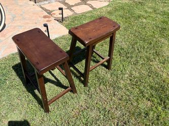 Set of 2 Solid Wood Bar Stools – Dark Brow