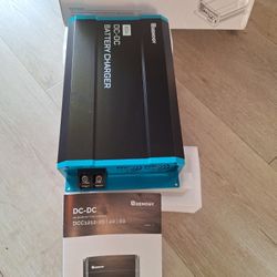 RENOGY BATTERY CHARGER