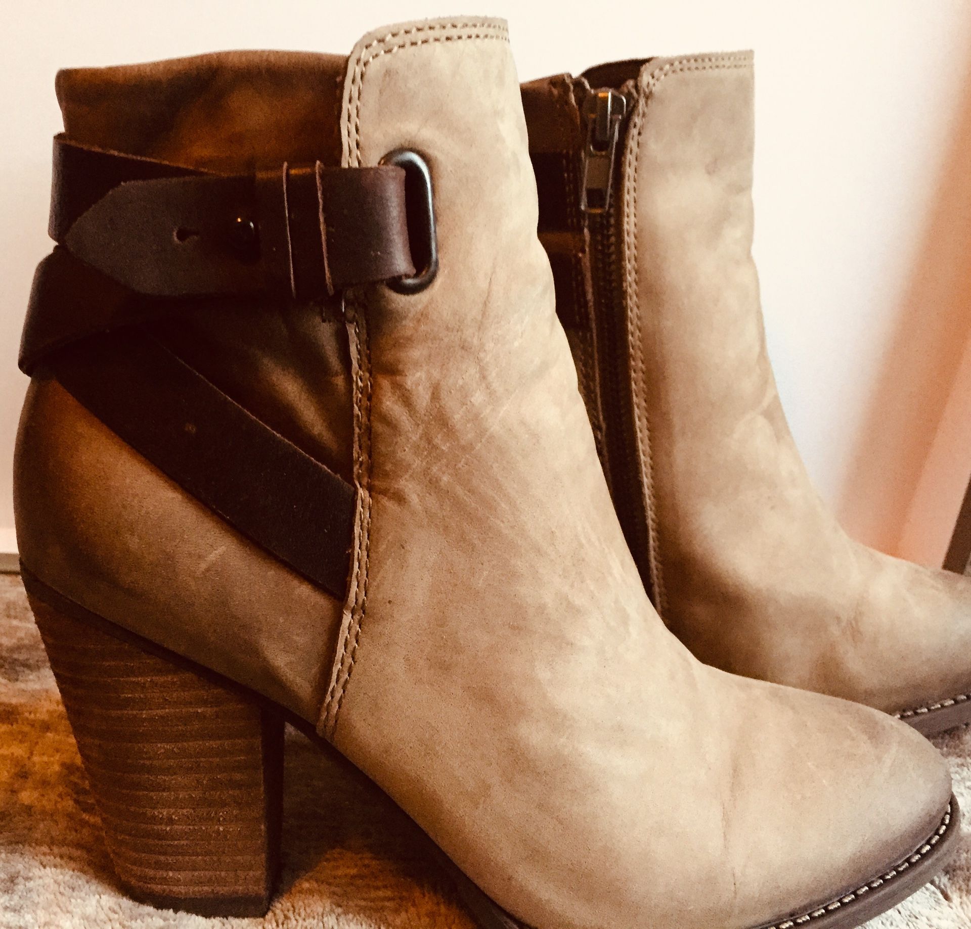 Women’s Tan Suede ALDO Ankle Boots size 7 1/5