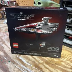 LEGO Star Wars Acclamator-Class Assault Ship Building Set for Adults - Star Wars Collectibles Set with Display Stand - Building Kit with 450 Pieces - 