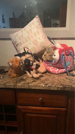 Stuffed animals/plush toys