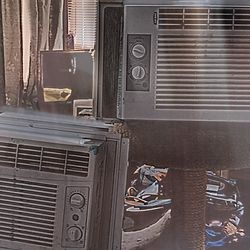 2 GE 5000 BTU Air Conditioners 
