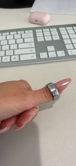 Silver Oura ring gen 4