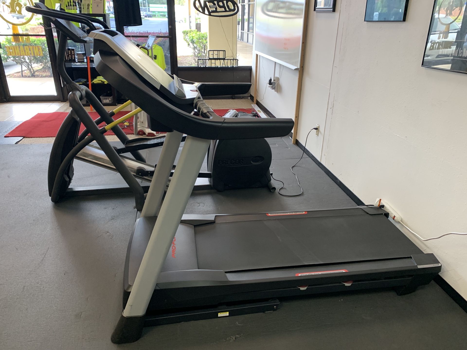 Pro form performance 400c treadmill for Sale in Longwood, FL OfferUp