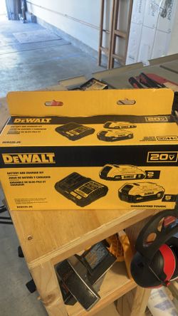 New 2-pack 20V DeWALT Battery & Charger Kit