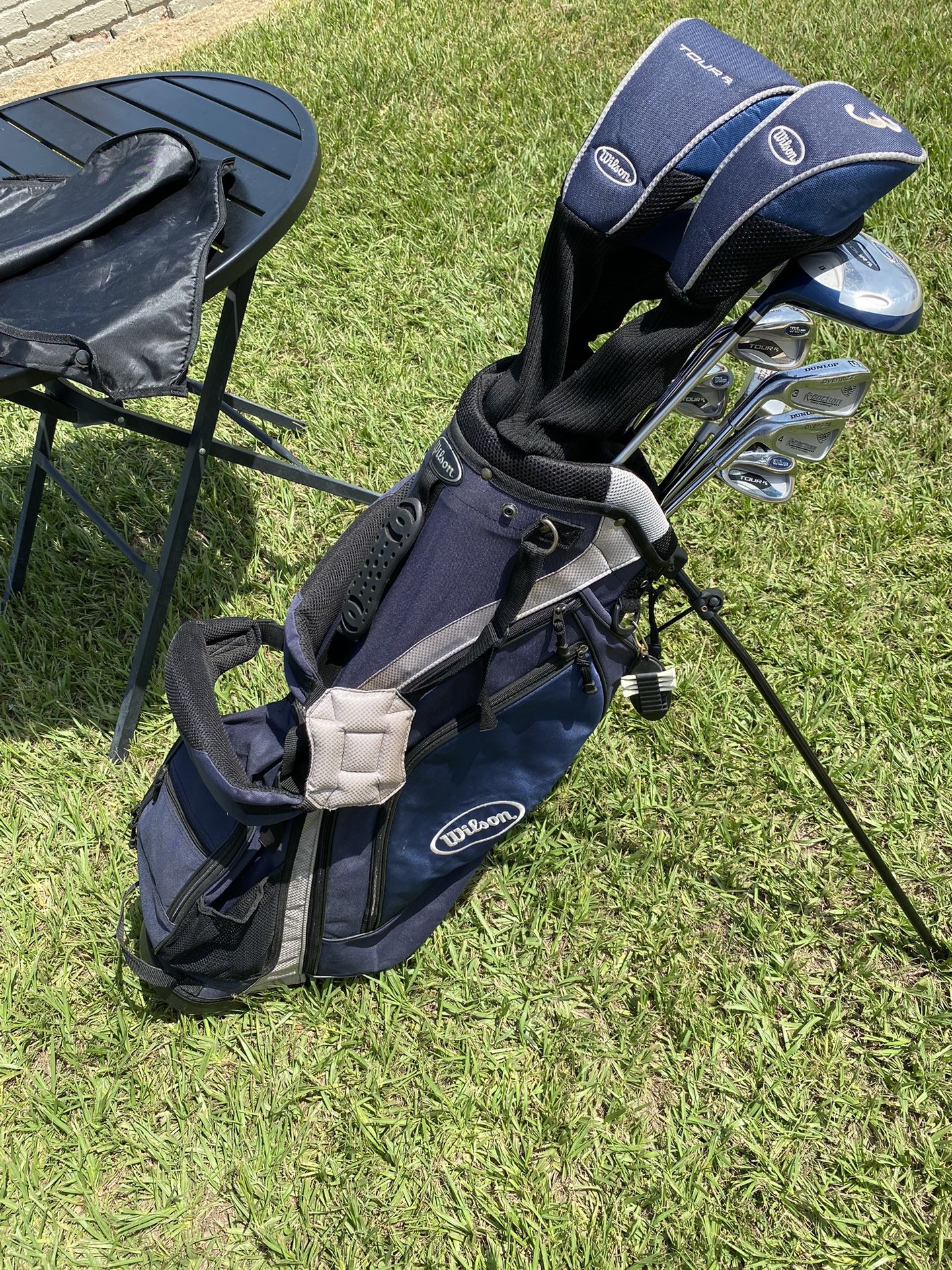 Entire Left Handed Golf Club Set Wilson With Bag And Balls for Sale in