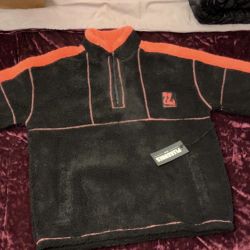 Pleasures Fleece Size Large