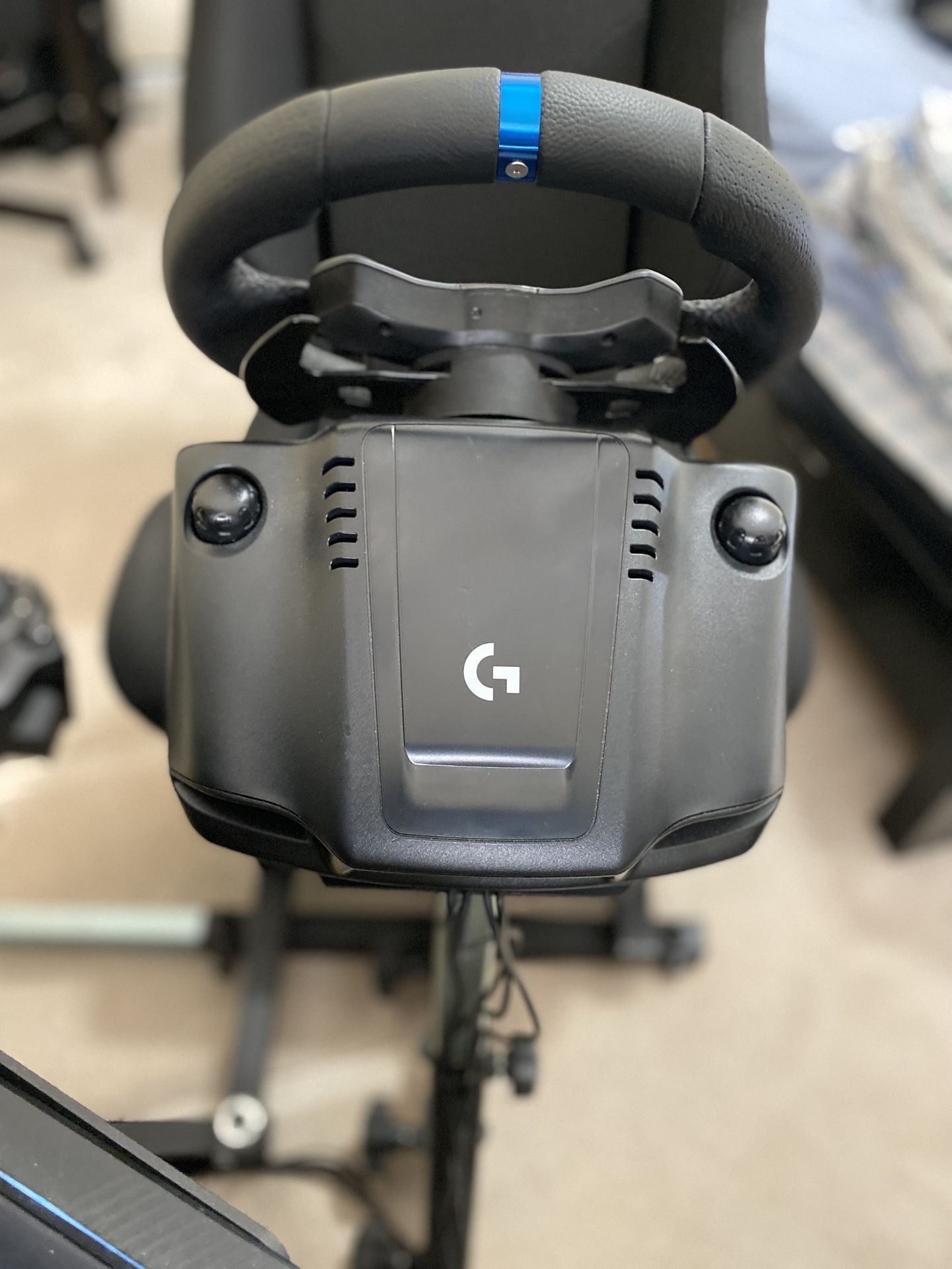 Logitech G27 Steering Wheel, Pedals, Shifter Set (Used) for Sale in  Jericho, NY - OfferUp