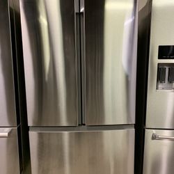INSIGNIA FRENCH DOOR REFRIGERATOR 