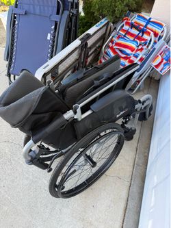 Featherlight Mobility Chair with brakes