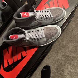 Air Jordan Retro 1 High Premium Grey Camo