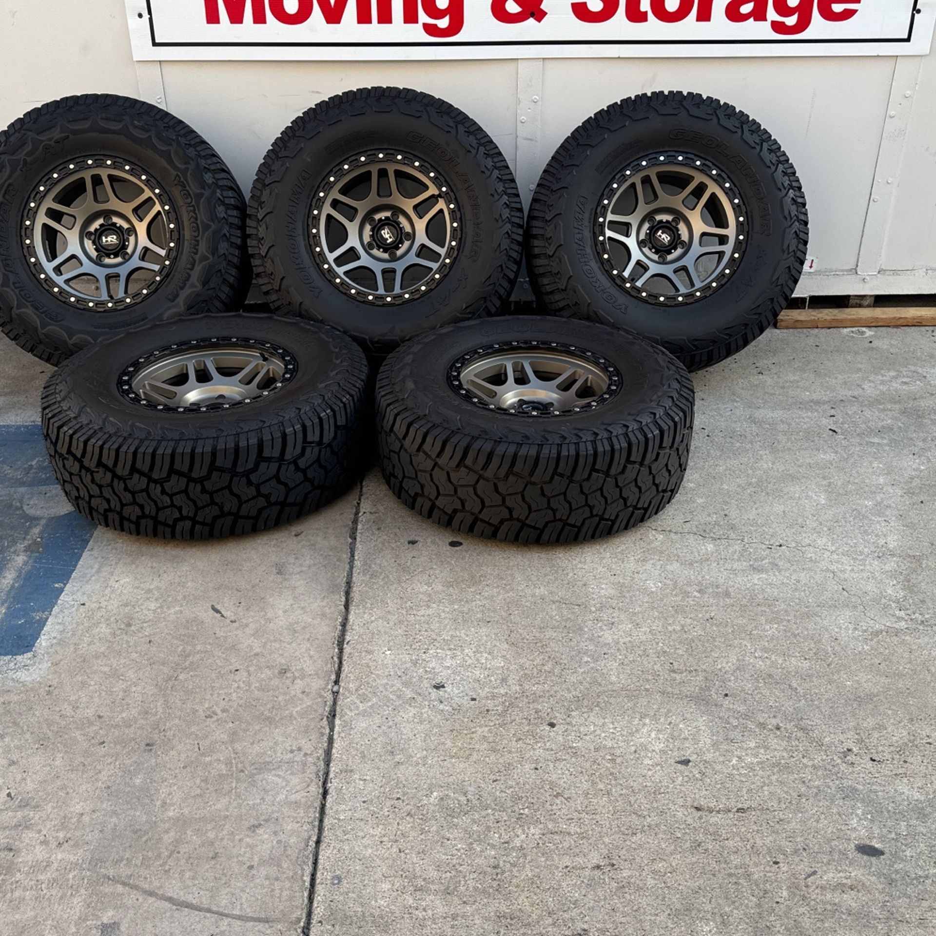 17” Jeep Wrangler Wheels With Off Road Tires