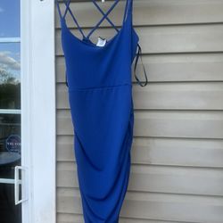 Windsor semi-formal fitted, ruched, strappy Juniors (?) Blue dress. Size Small