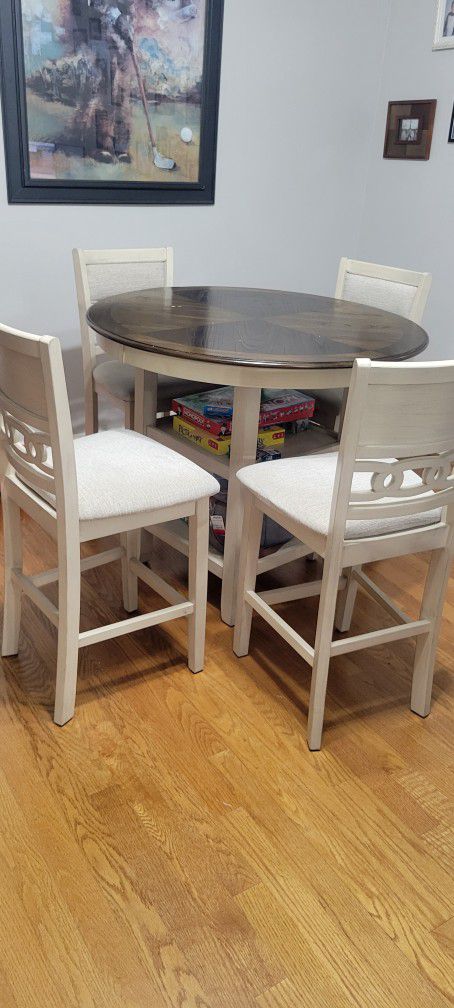 Solid Wood Table And 4 Chairs 