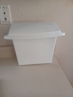 Commercial Sanitary Napkin Receptacle