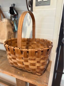 Apple vintage Basket