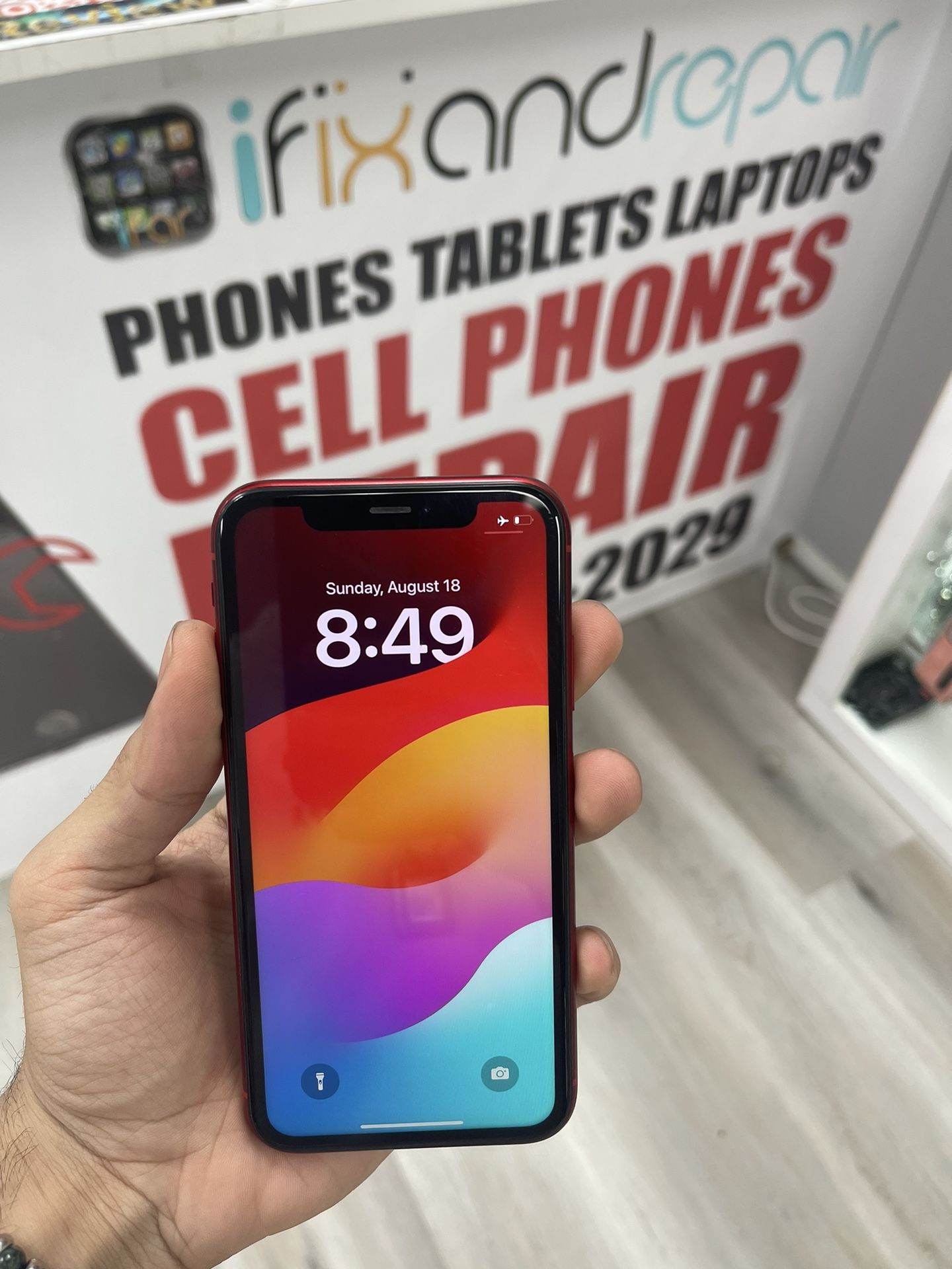 Iphone XR Unlocked 64 GB RED