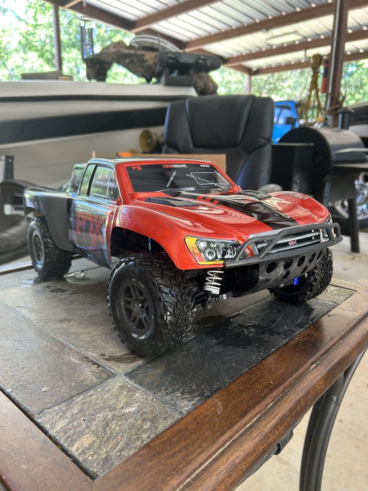 Traxxas Slash 4x4. 1/10 Scale