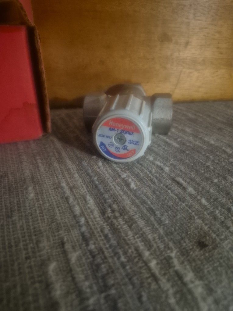 Thermostatici Mixing Valve. Am Series