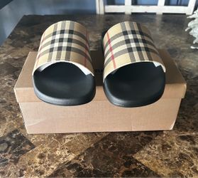 Burberry slides
