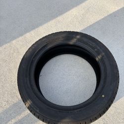 Tire 215/55R17 