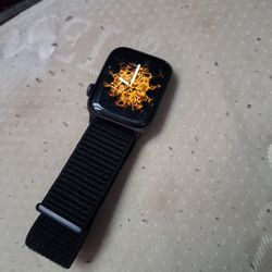 Apple Watch Series 5 44mm