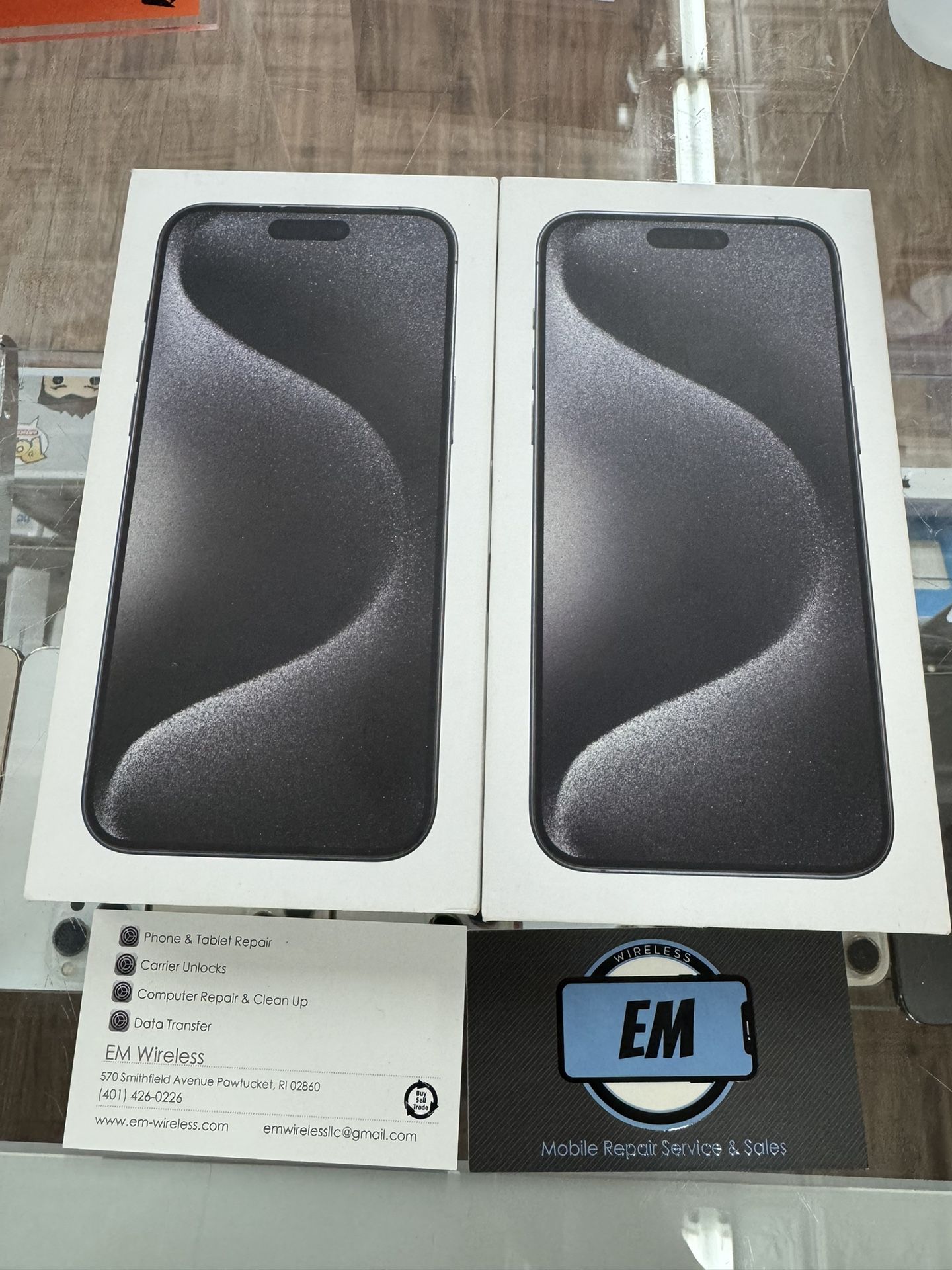 Brand New  Unlocked iPhone 15 Pro Max 256GB.  With One Year Warranty From Apple. 