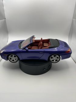 Model Car - Purple \ Carrera Convertible Porsche 996 1/18 UT Models ( mint condition )