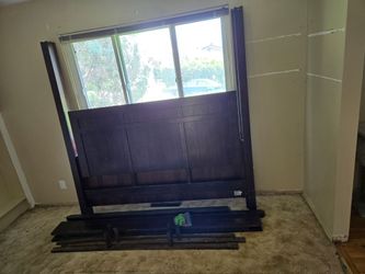Free 4 post Cal King Frame