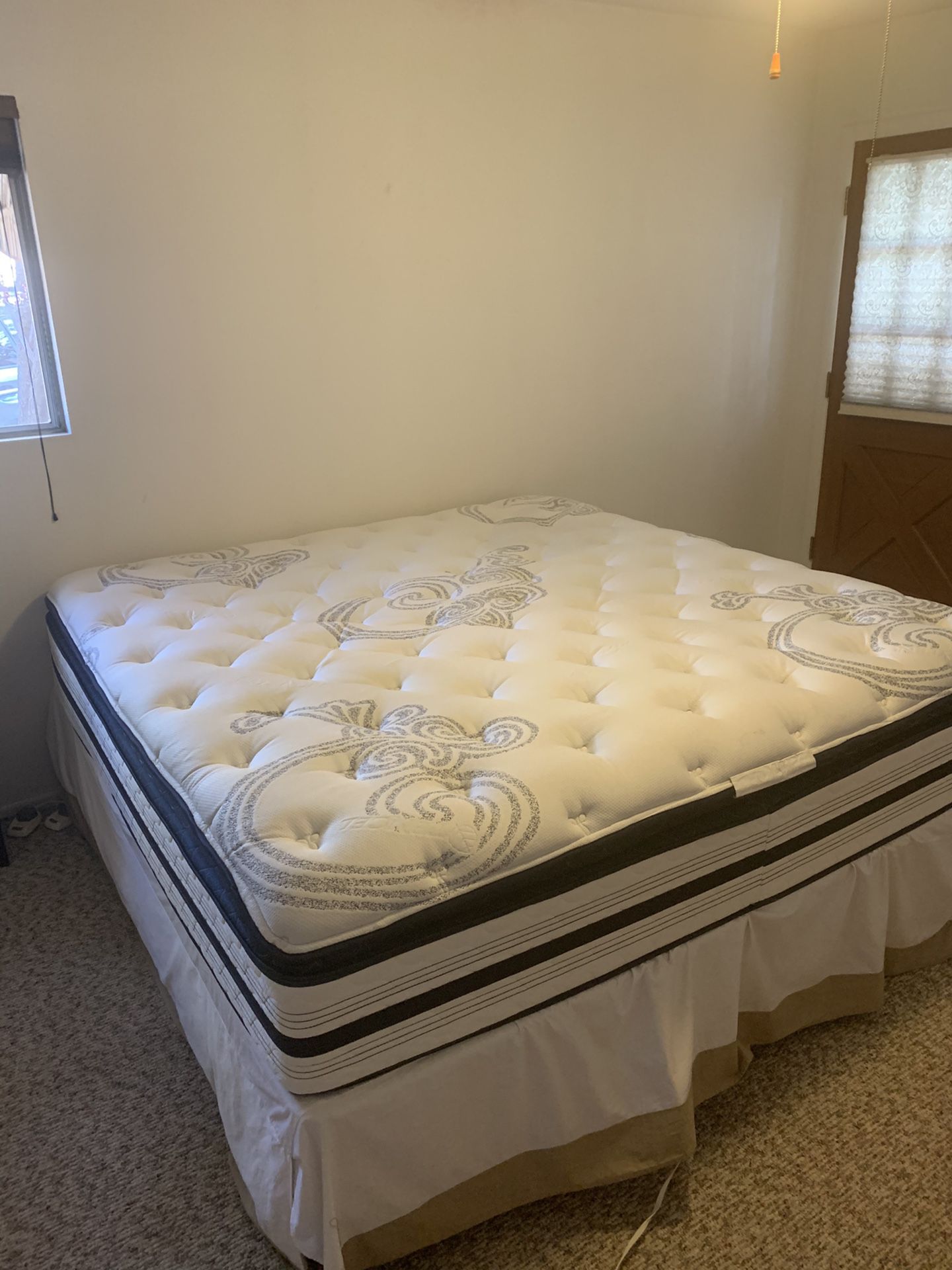 King bed, pillow top, great condition, $150, CLEAN!!!