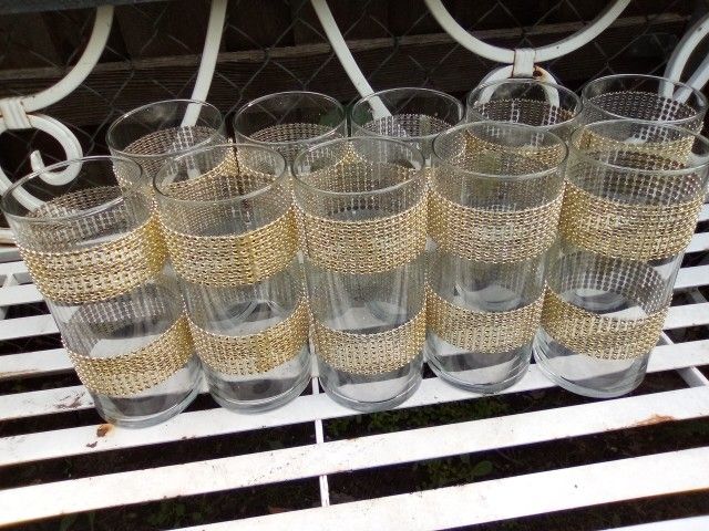 FOR SALE TODAY / BACK YARD HOME ITEMS / 10 MARRIED GLASS CENTERPIECES $100