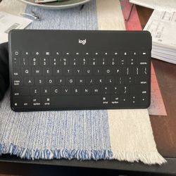 Logitech Wireless Keyboard 