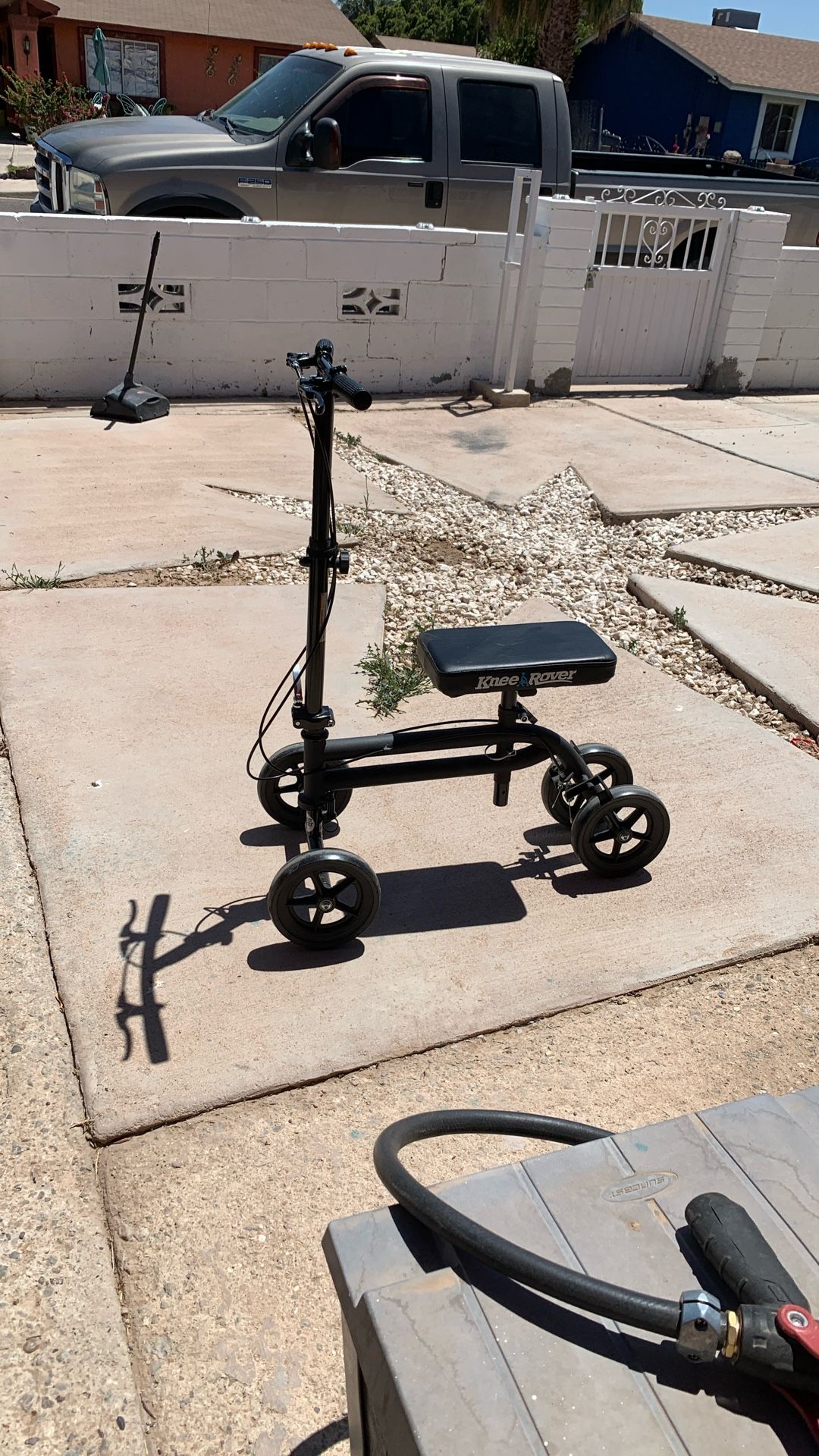 Knee Rover