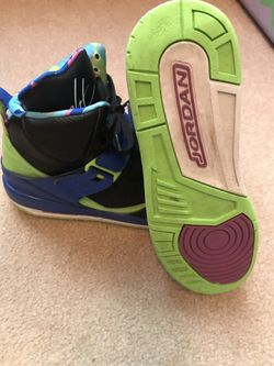 Boys Nike Air Jordan’s size 6