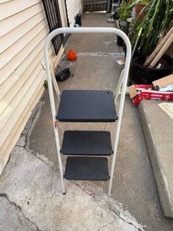 Cosco step ladder