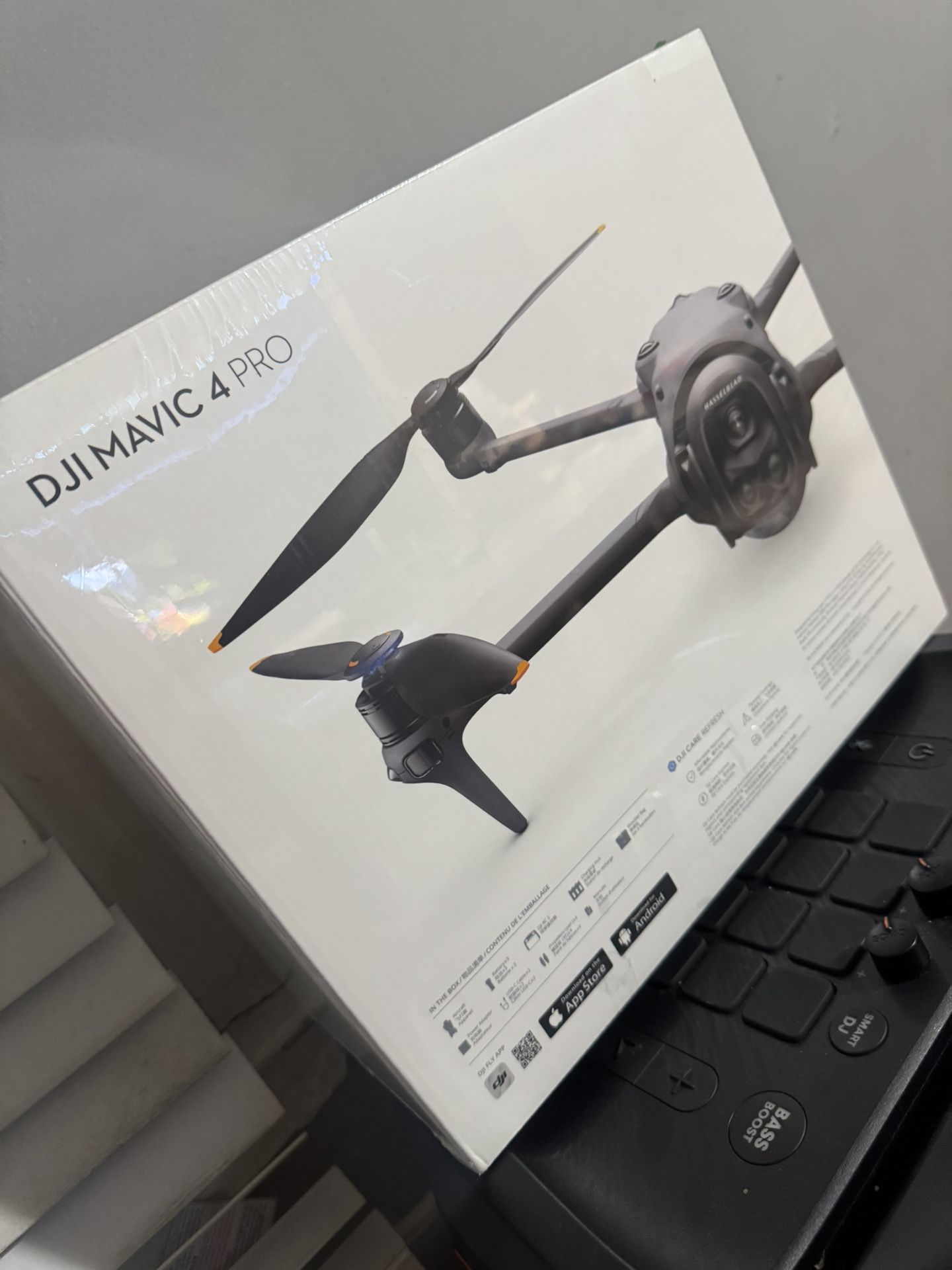 DJI Mavic 4 pro