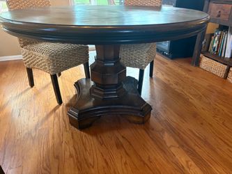 Round Black Table only