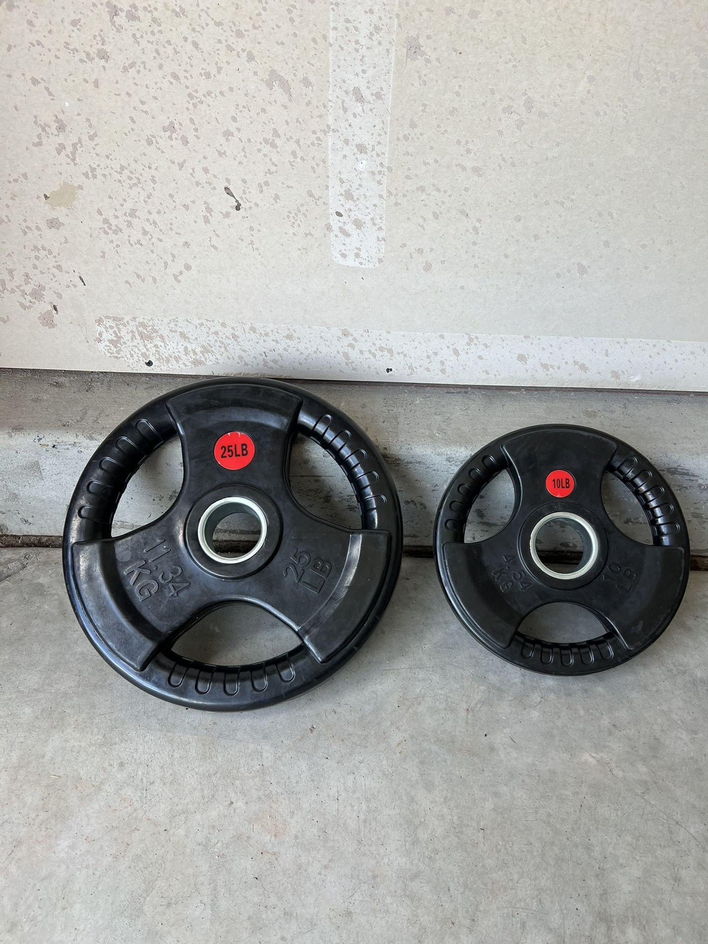 Rubber Grip Plates for Barbells – 25 lb and 10 lb Weight Plates for Home Gym