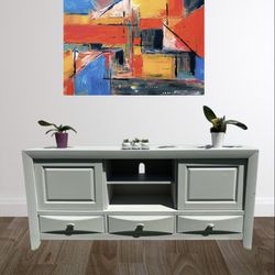 TV Stand / Entertainment Center 