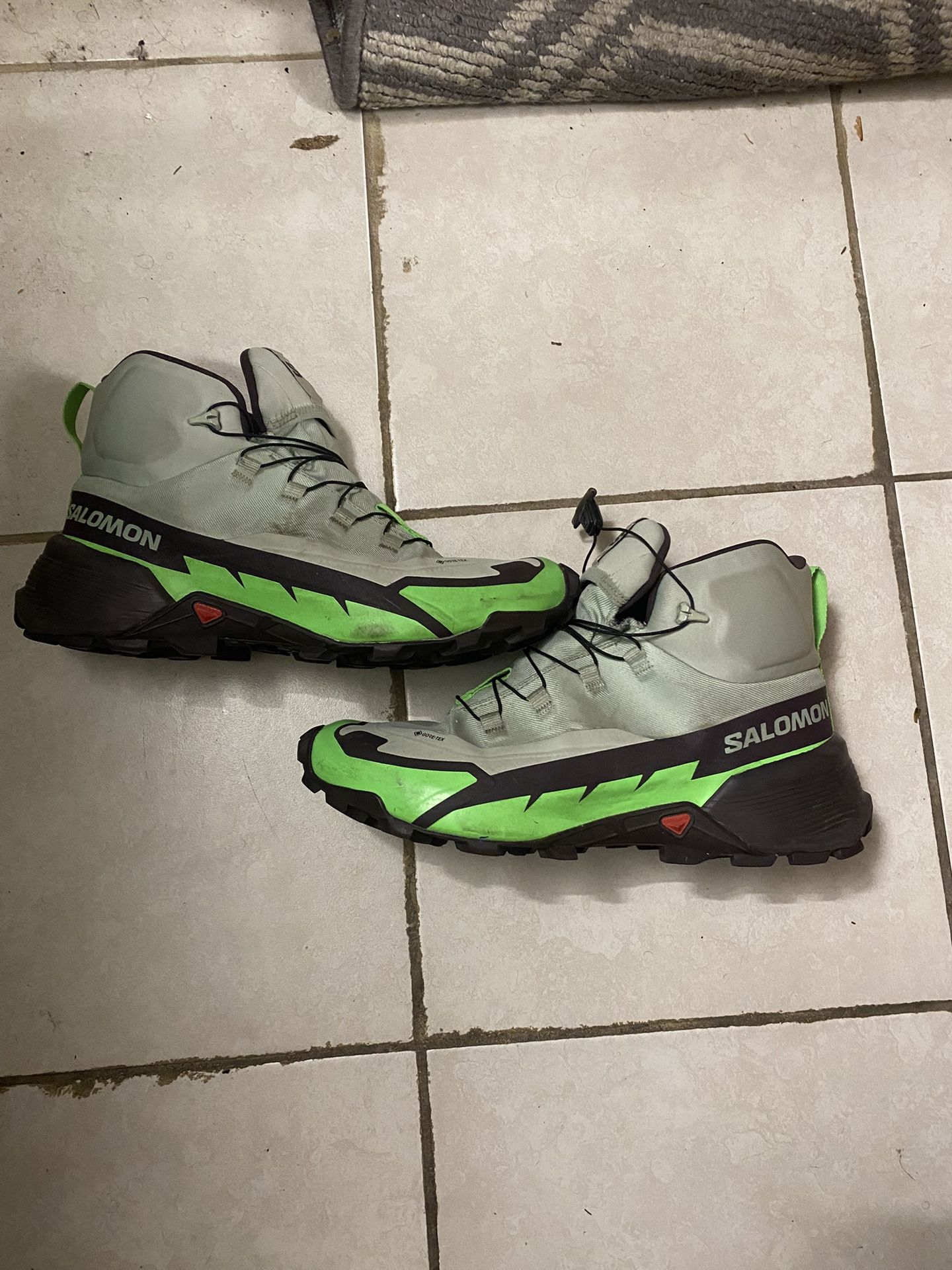 Salomon Boots Size 9