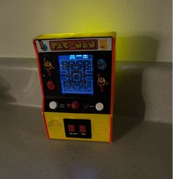 PAC man mini arcade game,