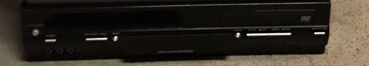 Toshiba VHS+DVD COMBO PLAYER