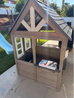 Kid Kraft Outdoor Playhouse