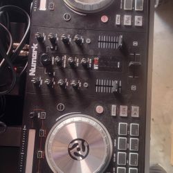 Numark mix track 3 pro