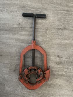 Heavy Duty Pipe Cutter